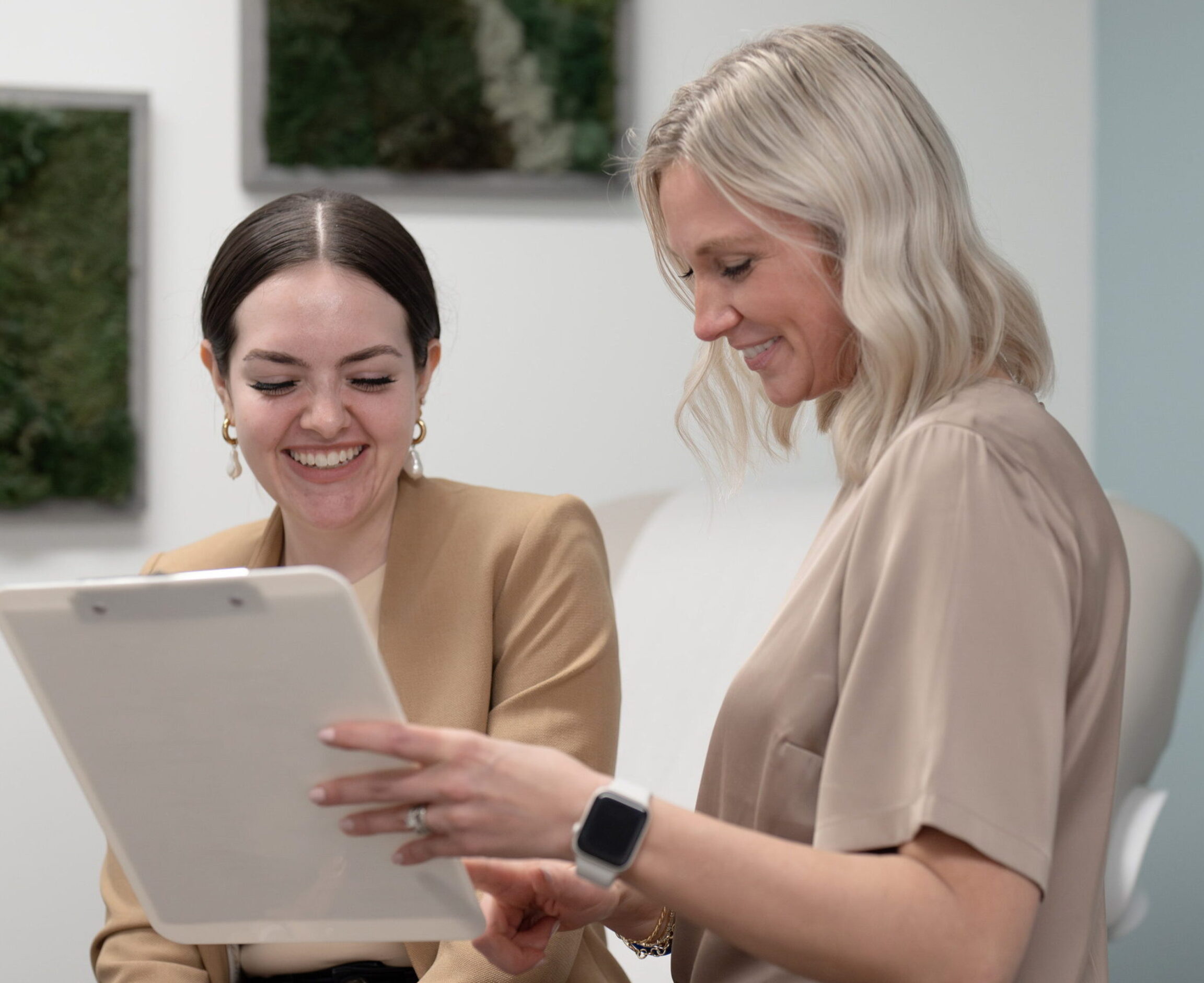 A registered dietitian discussing semaglutide with a patient